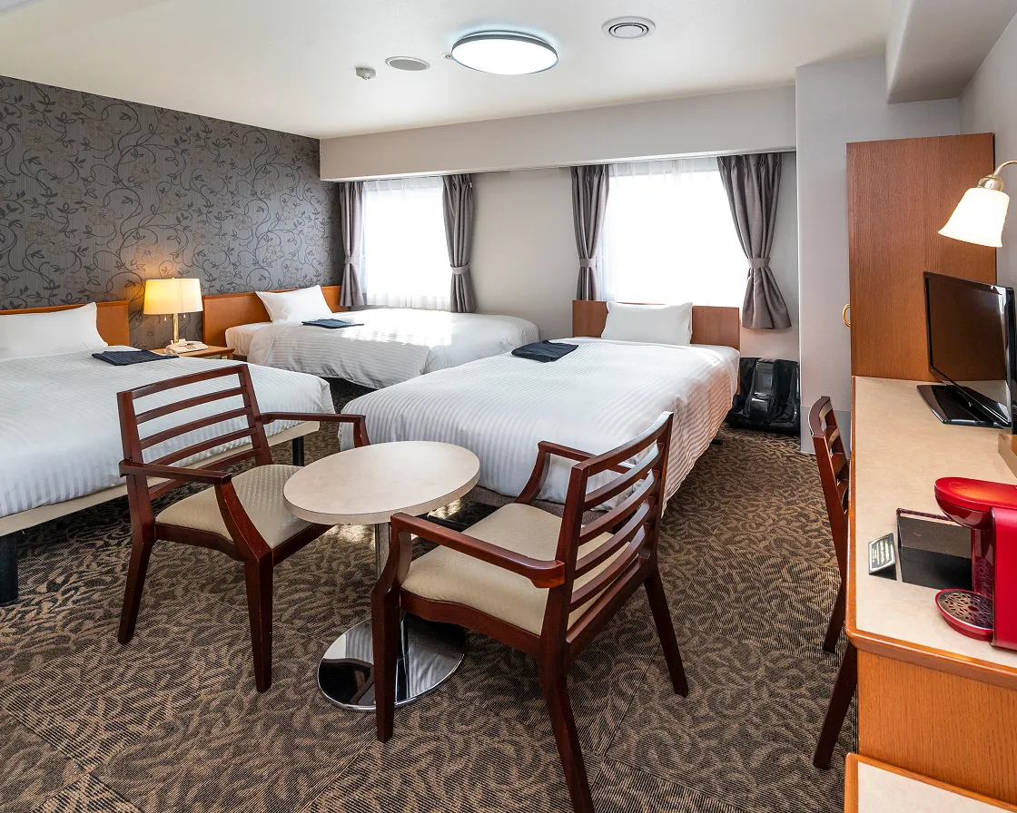 ツインB（3名利用）（お子様2名添い寝可）