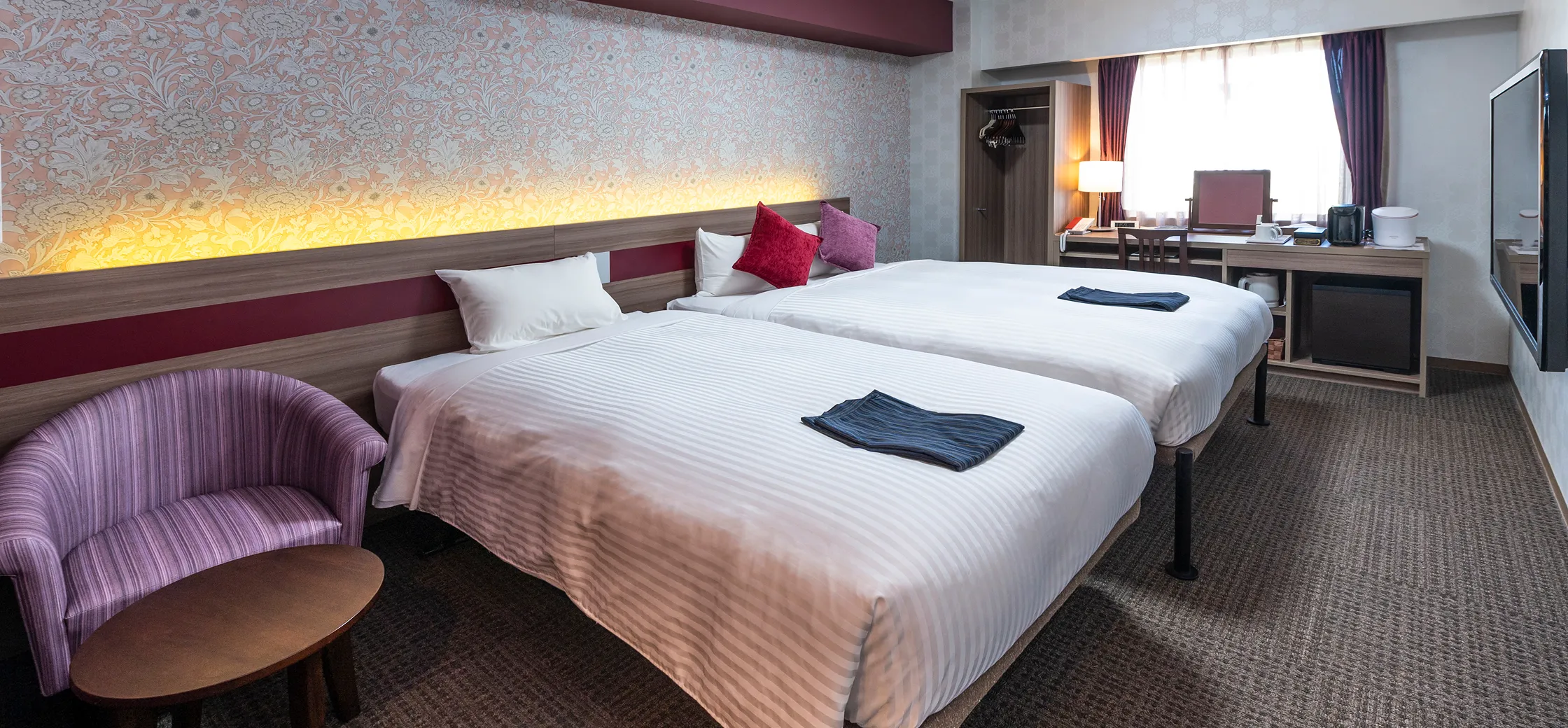 レディースツイン（未就学児1名添い寝可）